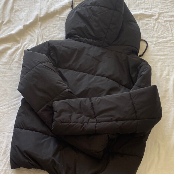 Vans Hooded Winter Puffer Coat in Black - Picture 6 of 6